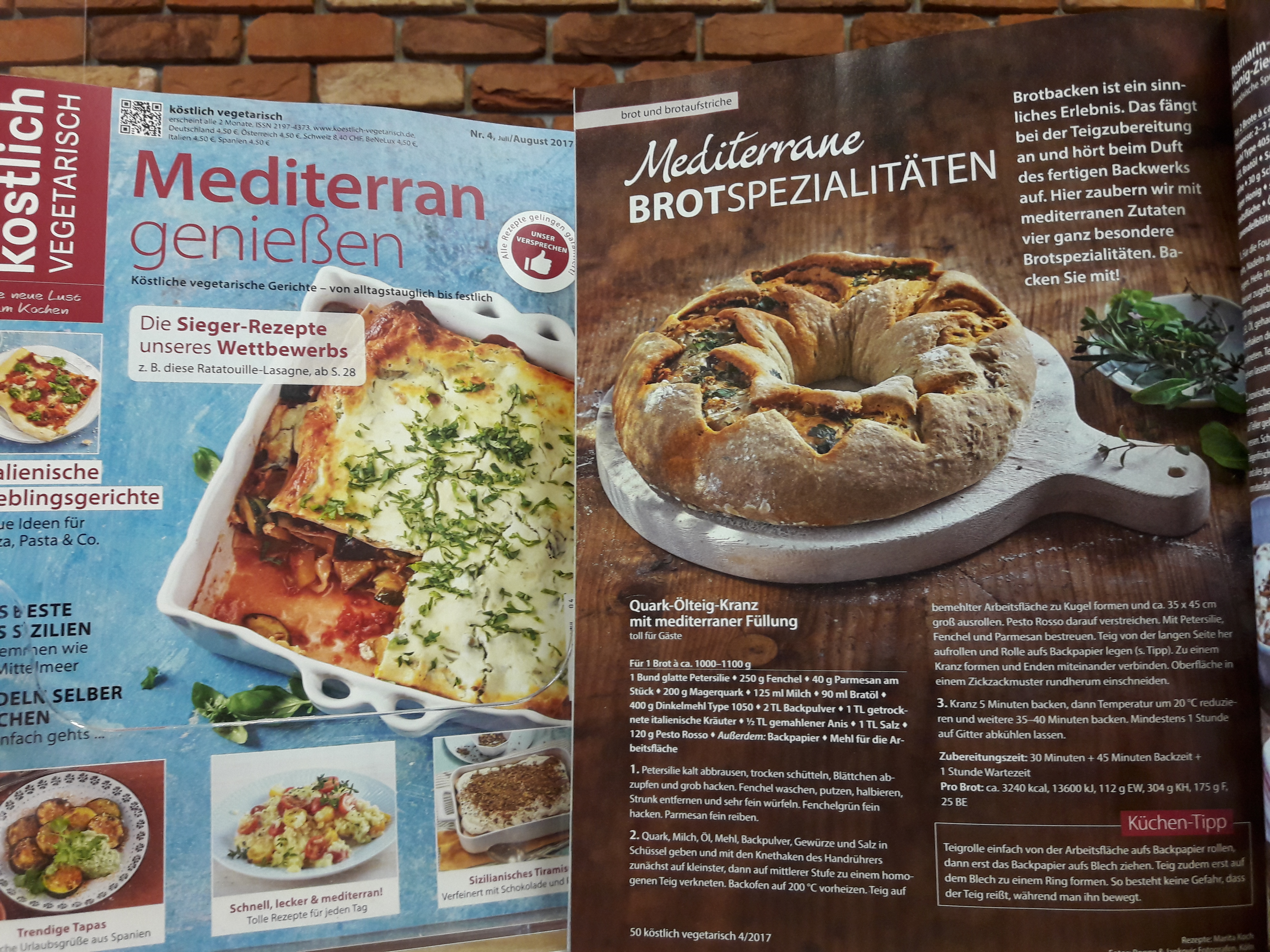 Holen Sie sich ein Stück Urlaub nach Hause. Die neue „köstlich vegetarisch“ verführt Sie mit mediterranen Gerichten!